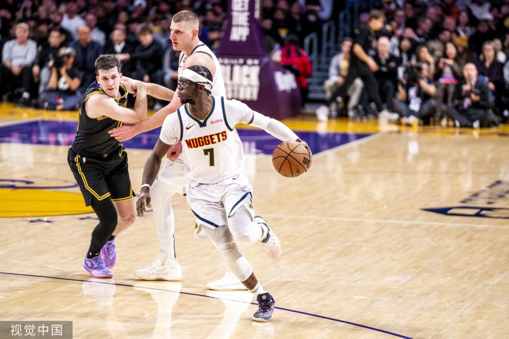 新球衣与球 新球衣与球